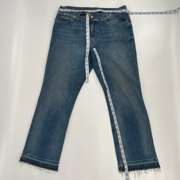 Escada Sport Linda Slim Cropped Frayed Release Hem Jeans Size 30 US Women's - Picture 5 of 8